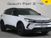 Used Vauxhall Grandland X SRi 130 HP (95 kW) 2022 White SUV