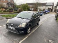 Begagnad Ford Fiesta Ghia 2007 Svart Halvkombi