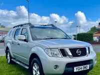 Begagnad Nissan Navara Tekna 2014 Silver Pickup