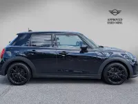 Begagnad Mini Cooper Exclusive 134 HK (98 kW) 2024 Svart Halvkombi
