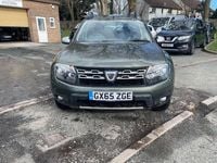 Used Dacia Duster Lauréate 110 HP (80 kW) 2015 Green SUV
