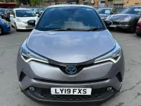 Usado Toyota C-HR 122 HP (89 kW) 2019 Prateado SUV