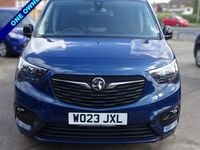 Used Vauxhall Combo Design Edition 101 HP (74 kW) 2023 Blue MPV
