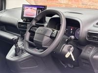 Used Fiat Doblò S 129 HP (94 kW) 2024 White MPV