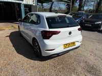 Used VW Polo Life 95 HP (69 kW) 2024 White Hatchback