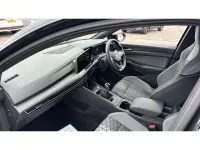Second-hand VW Golf VIII R-line 150 CP (110 kW) 2022 Negru Hatchback