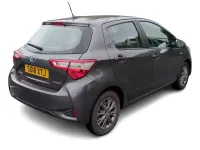 Used Toyota Yaris 100 HP (73 kW) 2018 Grey Hatchback