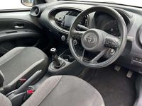 Used Toyota Aygo X PURE 72 HP (52 kW) 2023 Silver SUV
