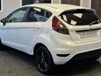 Used Ford Fiesta Zetec 82 HP (60 kW) 2013 White Hatchback