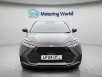 Second-hand Toyota C-HR 140 CP (102 kW) 2024 Negru SUV