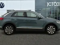 Used VW T-Roc Style 150 HP (110 kW) 2022 Blue SUV