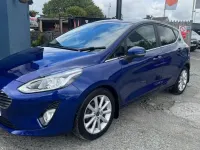 Begagnad Ford Fiesta Titanium 120 HK (88 kW) 2017 Blå Halvkombi