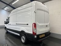 Usado Ford Transit S 105 HP (77 kW) 2024 Branco Van