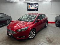 Used Ford Focus Titanium 125 HP (91 kW) 2015 Red Hatchback