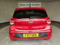 Used Hyundai i10 Premium SE 87 HP (63 kW) 2017 Red Hatchback