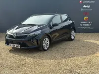 Used Renault Clio V Evolution 143 HP (105 kW) 2024 Diamond black  Hatchback