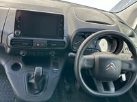Used Citroën Berlingo 100 HP (73 kW) 2020 Blue MPV