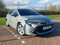 Usado Toyota Corolla 122 CV (89 kW) 2021 Gris Utilitario