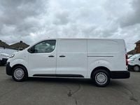 Used Vauxhall Vivaro 100 HP (73 kW) 2021 White MPV