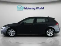 Begagnad VW Golf VIII S 150 HK (110 kW) 2023 Grå Halvkombi