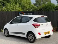 Used Hyundai i10 Premium 66 HP (48 kW) 2015 White Hatchback