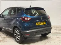 Usado Renault Captur Iconic 89 CV (65 kW) 2019 Azul SUV