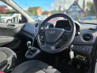 Used Hyundai i10 SE 67 HP (49 kW) 2019 White Hatchback