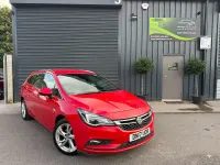 Used Vauxhall Astra SRi 150 HP (110 kW) 2017 Red Estate