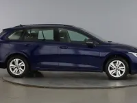 Used VW Golf VIII Life 110 HP (80 kW) 2023 Blue Estate