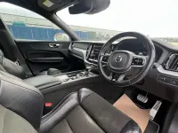Used Volvo XC60 R-Design 190 HP (139 kW) 2018 Red SUV