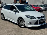 Used Ford Focus Zetec 125 HP (91 kW) 2014 White Hatchback