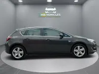 Used Vauxhall Astra SRi 99 HP (72 kW) 2015 Grey Hatchback