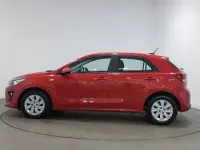 Usado Kia Rio 2022 Rojo Utilitario