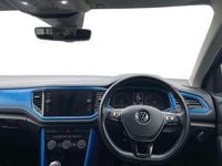 Usado VW T-Roc Design 115 HP (84 kW) 2021 Azul SUV