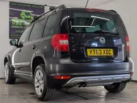 Used Skoda Yeti GreenLine 105 HP (77 kW) 2013 Black SUV