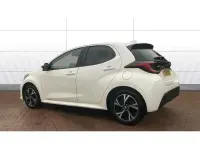 Used Toyota Yaris Hybrid Design 113 HP (83 kW) 2024 White Hatchback