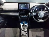 Used Toyota Yaris Hybrid Design 116 HP (85 kW) 2022 Black Estate