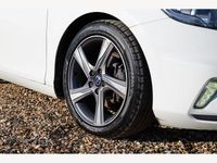 Used Volvo V40 R-Design 2014 White Hatchback
