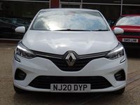 Used Renault Clio IV Play 100 HP (73 kW) 2019 White Hatchback
