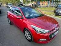 Begagnad Hyundai i20 Premium SE 84 HK (61 kW) 2015 Röd Halvkombi