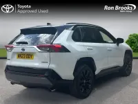Used Toyota RAV4 218 HP (160 kW) 2023 White/black SUV