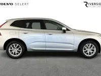 Used Volvo XC60 Momentum 250 HP (183 kW) 2020 Bright silver SUV