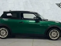 Used Mini Cooper Hatch 154 HP (113 kW) 2024 Green Hatchback