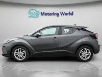 Używany Toyota C-HR 122 KM (89 kW) 2023 Szary SUV