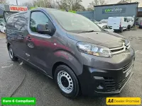 Begagnad Citroën Dispatch 2022 Grå Minibuss