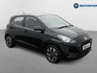 Usado Hyundai i10 Advanced 67 HP (49 kW) 2024 Preto Citadino
