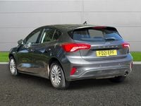 Usado Ford Focus Titanium 120 HP (88 kW) 2021 Cinzento Citadino