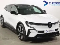 Used Renault Mégane Komfort 160 kW (218 HP) 2024 White/black Hatchback