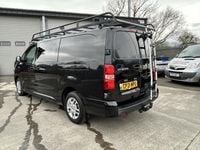 Second-hand Vauxhall Vivaro Sportive 120 CP (88 kW) 2021 Negru Monovolum