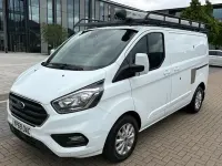 Begagnad Ford Transit Custom Limited 131 HK (96 kW) 2023 Van